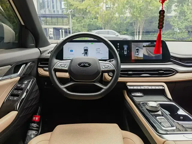 JAC Motors JAC QX PHEV — Фото автомобиля 10