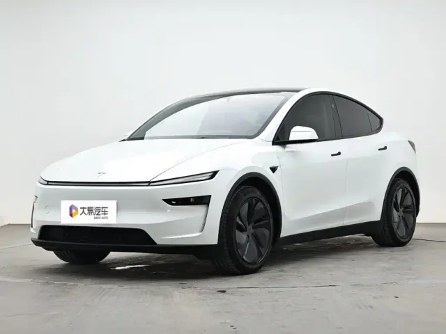 Фотография автомобиля — Tesla Model Y