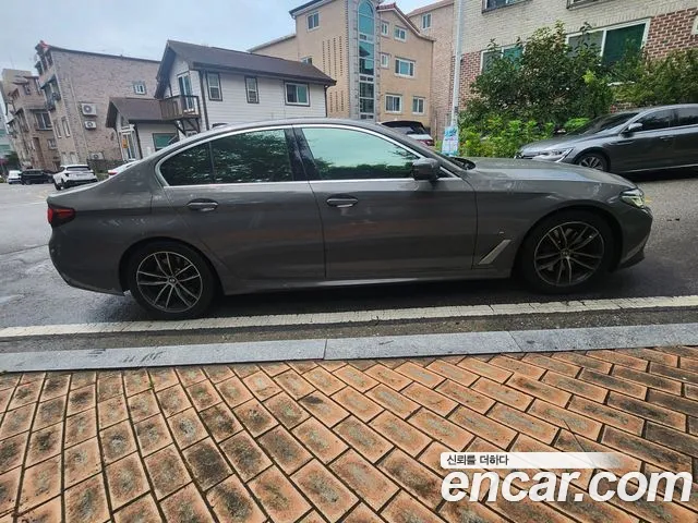 BMW 5-Series — Фото автомобиля 13