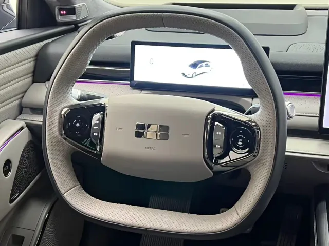 Geely Galaxy Xingyao 8 — Фото автомобиля 18