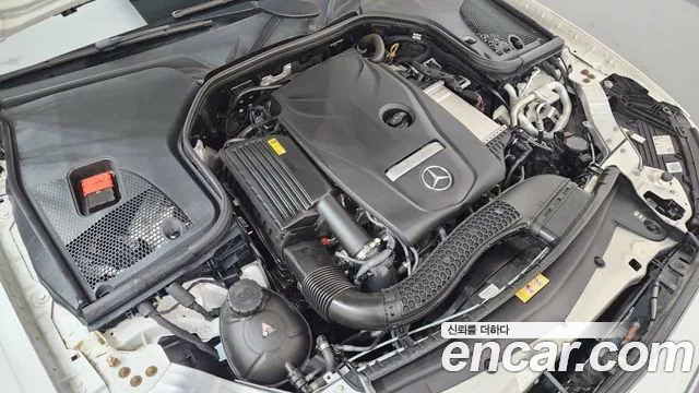 Mercedes-Benz E-Class — Фото автомобиля 6