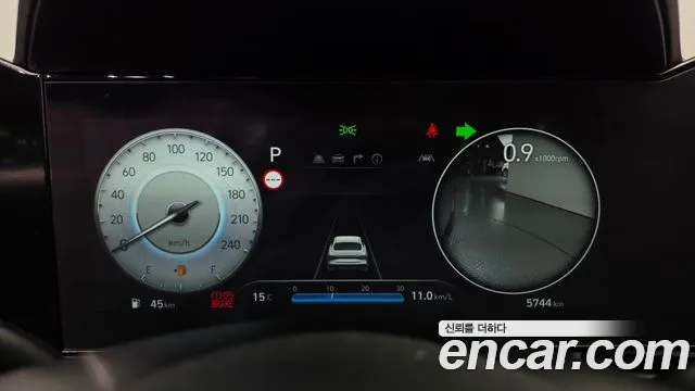 Hyundai Avante CN7 — Фото автомобиля 11