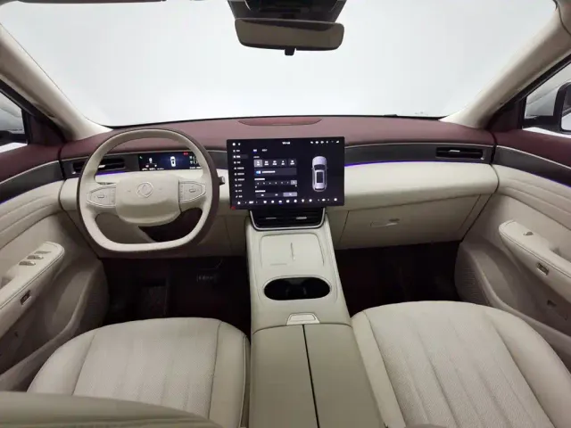 Dongfeng Aeolus L8 — Фото автомобиля 5