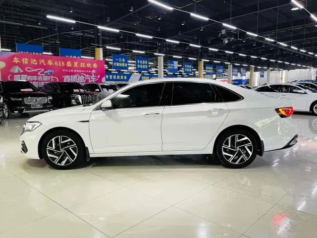 Volkswagen Sagitar — Фото автомобиля 4