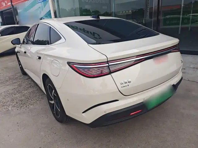 BYD Seal 07 DM-i — Фото автомобиля 4