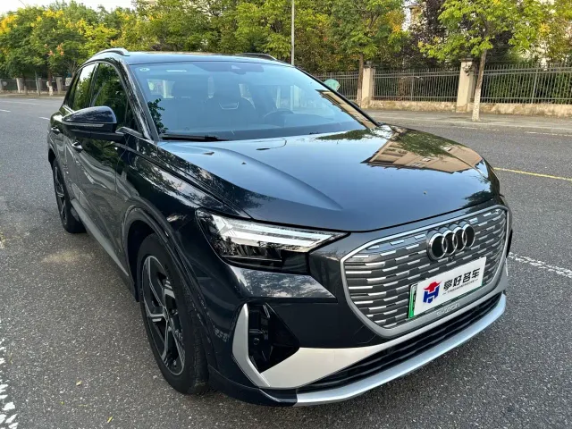 Audi Q4 e-tron — Фото автомобиля 3
