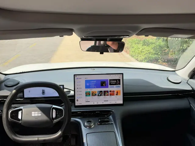 Geely Galaxy E5 — Фото автомобиля 11