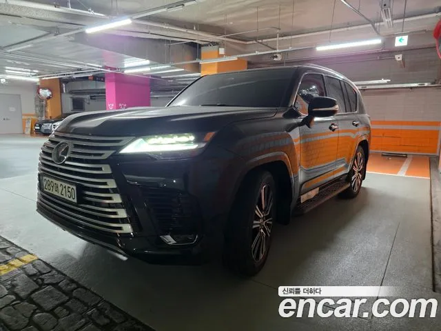 Фотография автомобиля — Lexus LX 4th Gen