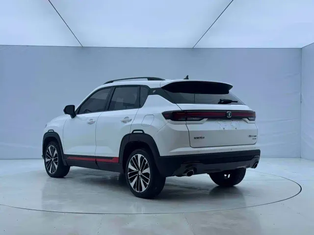 Changan CS35 Plus — Фото автомобиля 6