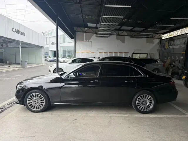 Mercedes-Benz E-Class — Фото автомобиля 8