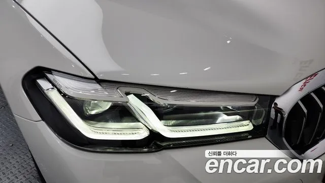 BMW 5-Series — Фото автомобиля 18