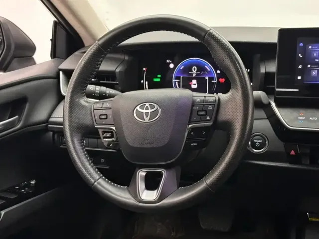 Toyota Camry — Фото автомобиля 12
