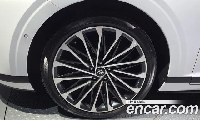Hyundai Grandeur GN7 — Фото автомобиля 5