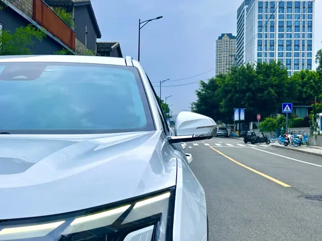 Geely Boyue L — Фото автомобиля 5