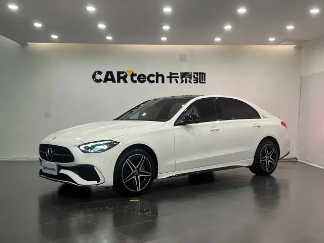 Mercedes-Benz C-Class — Фото автомобиля 2