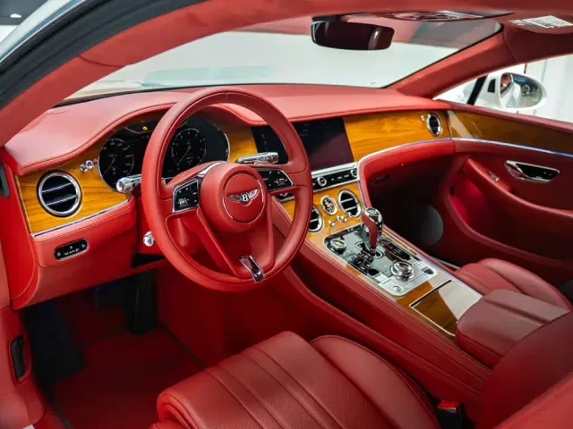 Bentley Continental — Фото автомобиля 7