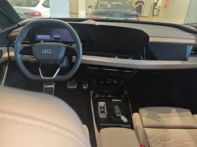 Audi Q6L e-tron — Фото автомобиля 9