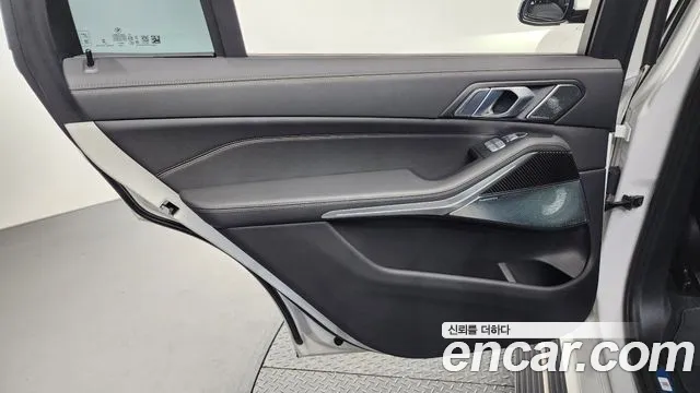 BMW X7 M60i xDrive M Sport 6 мест — Фото автомобиля 24