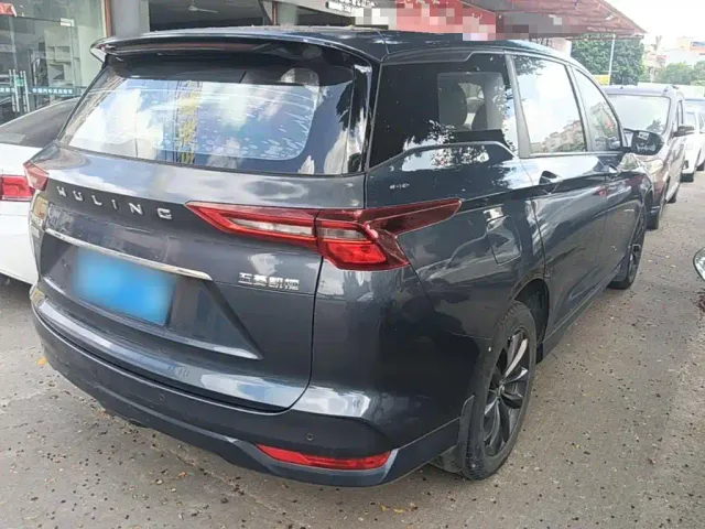 Wuling Victory — Фото автомобиля 6