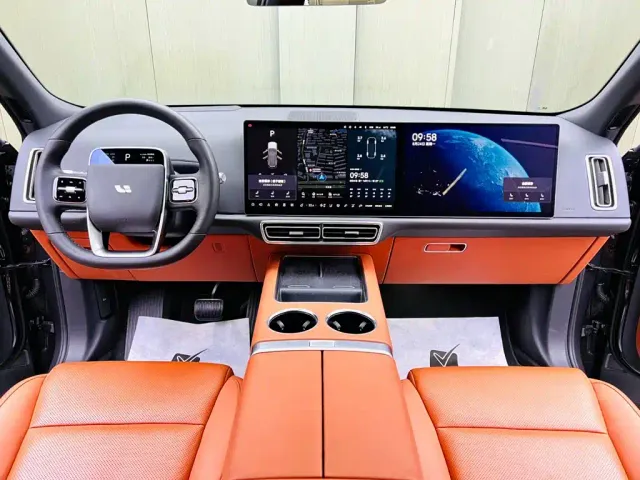 Li Auto L9 — Фото автомобиля 9
