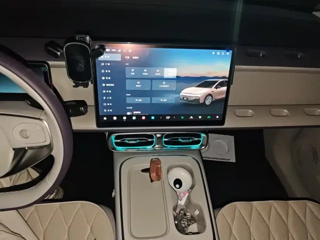 Leapmotor B01 — Фото автомобиля 9