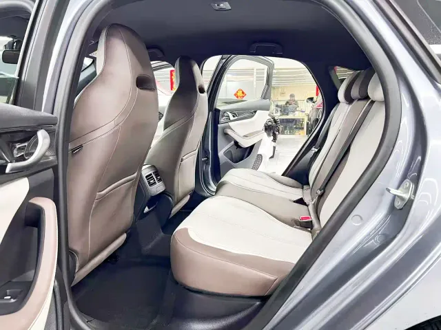 BYD Qin PLUS — Фото автомобиля 8