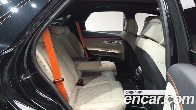 Genesis GV70 2.5T Бензин AWD — Фото автомобиля 10