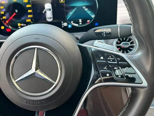 Mercedes-Benz E-Class — Фото автомобиля 19