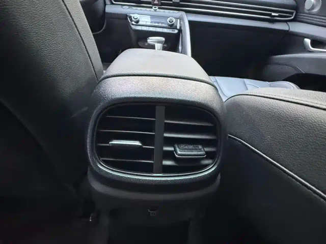 Hyundai Elantra — Фото автомобиля 12