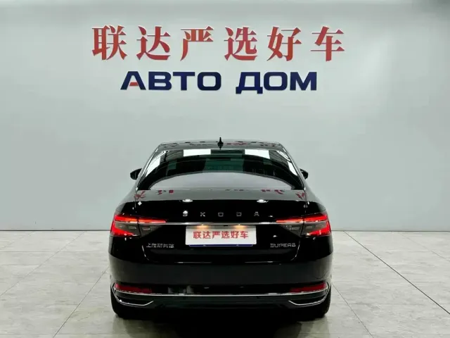 Skoda Superb — Фото автомобиля 5