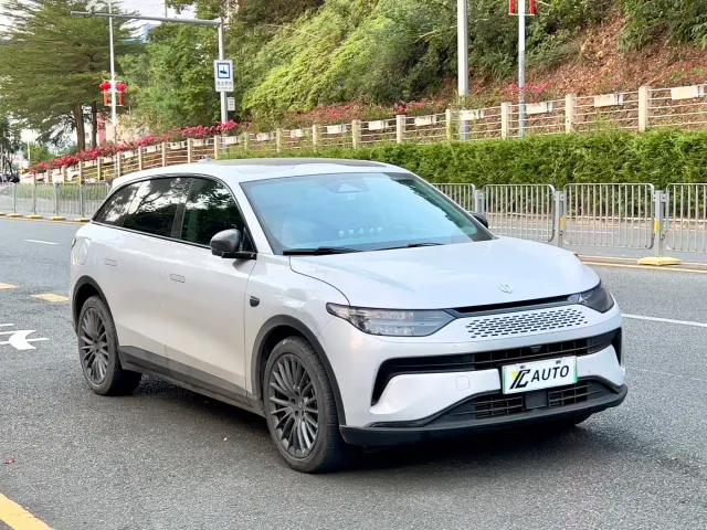 Leapmotor C11 — Фото автомобиля 3