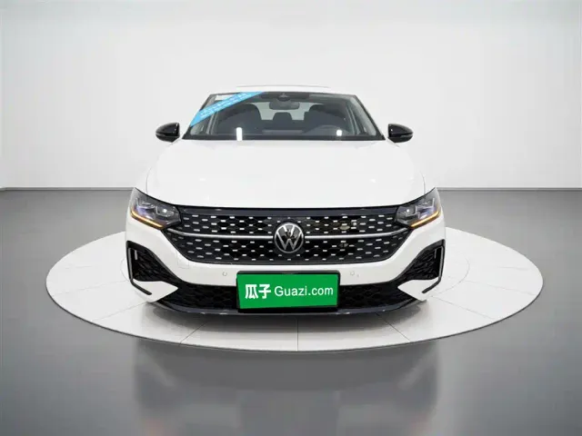 Volkswagen Lavida — Фото автомобиля 2
