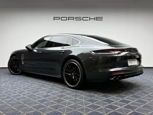 Porsche Panamera — Фото автомобиля 10