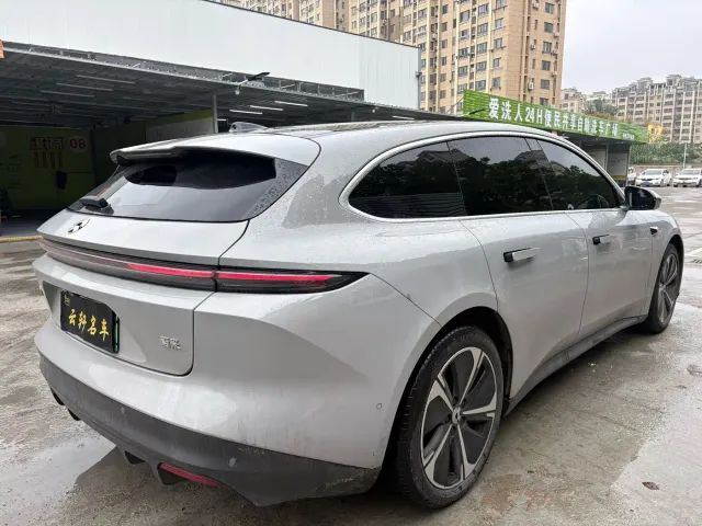 Nio ET5 Touring — Фото автомобиля 6