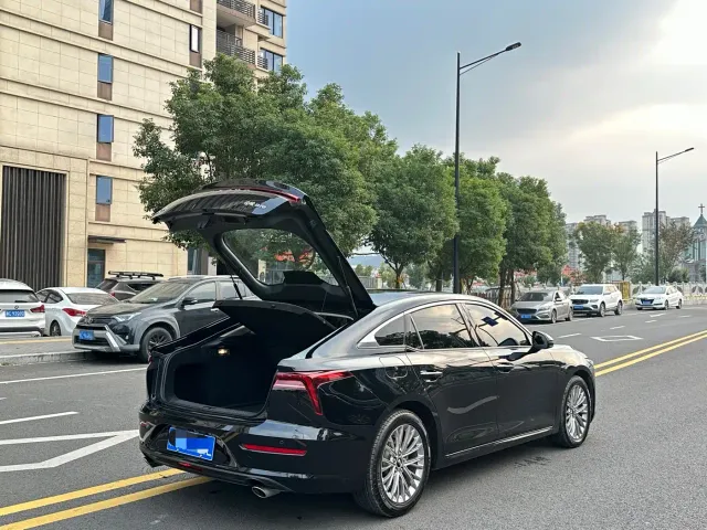 Bestune B70 — Фото автомобиля 16