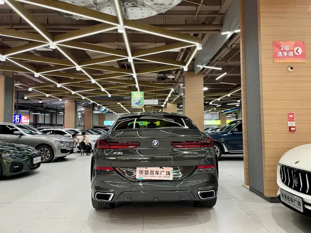 BMW X6 — Фото автомобиля 6