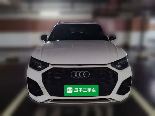 Audi Q5L — Фото автомобиля 2