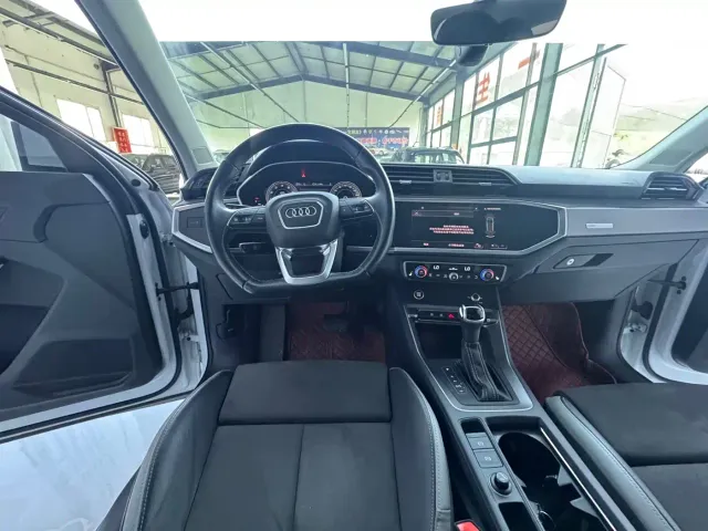 Audi Q3 — Фото автомобиля 12