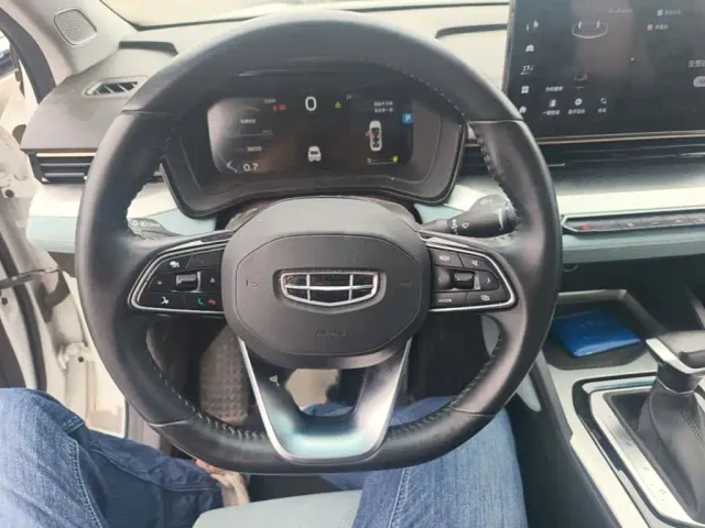 Geely Emgrand L — Фото автомобиля 2
