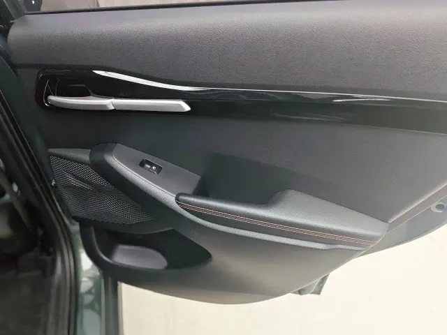 Kia Seltos — Фото автомобиля 15