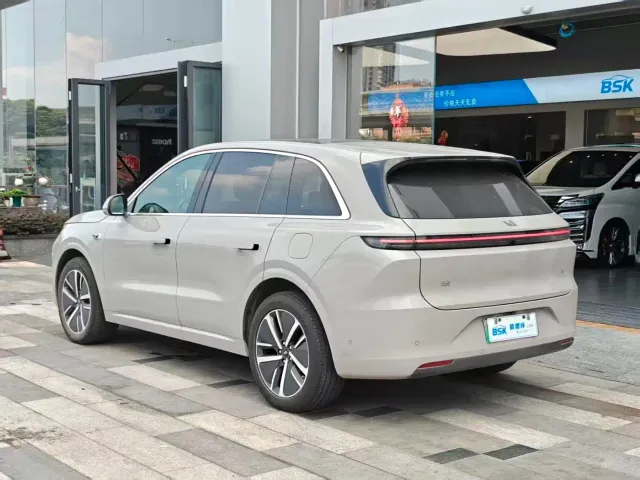 Li Auto L6 — Фото автомобиля 5