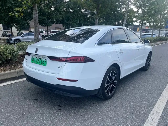Roewe D7 — Фото автомобиля 4