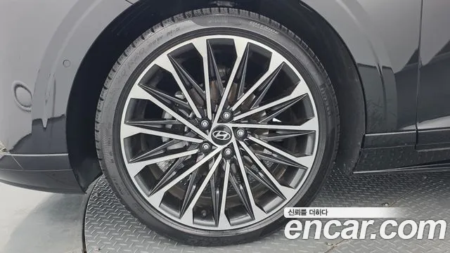 Hyundai Grandeur GN7 — Фото автомобиля 5