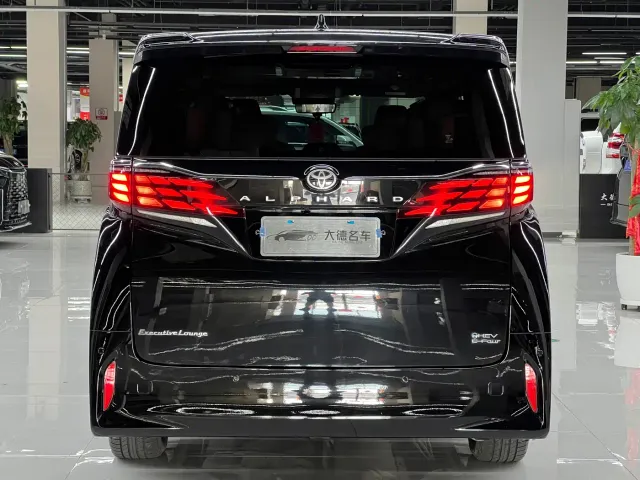 Toyota Alphard — Фото автомобиля 5