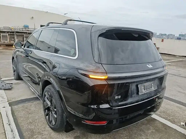 Li Auto L9 — Фото автомобиля 4