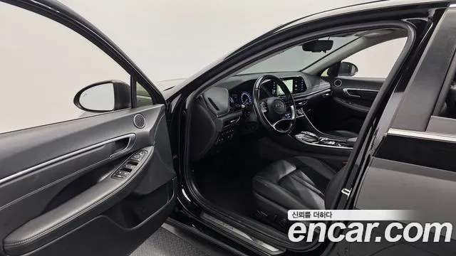 Hyundai Sonata — Фото автомобиля 10