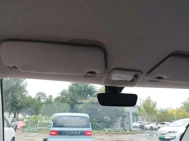 Wuling Hongguang Mini EV — Фото автомобиля 17