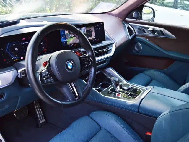 BMW XM — Фото автомобиля 6