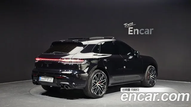 Porsche Macan — Фото автомобиля 2