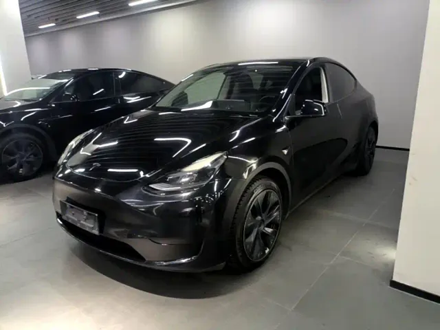 Фотография автомобиля — Tesla Model Y